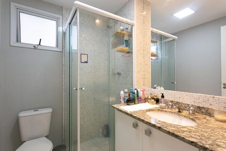 Apartamento à venda com 82m², 3 quartos e 1 vaga Apartamento à venda com 82m², 3 quartos e 1 vagaBanheiro da Suíte