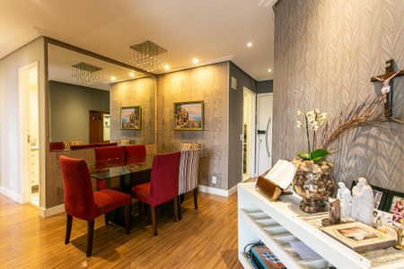 Apartamento à venda com 82m², 3 quartos e 1 vaga Apartamento à venda com 82m², 3 quartos e 1 vagaSala