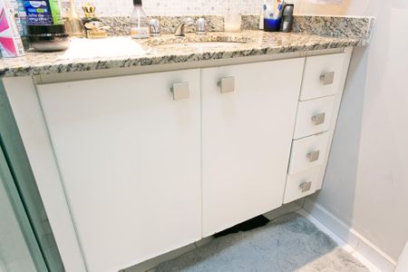 Apartamento à venda com 82m², 3 quartos e 1 vaga Apartamento à venda com 82m², 3 quartos e 1 vagaBanheiro da Suíte