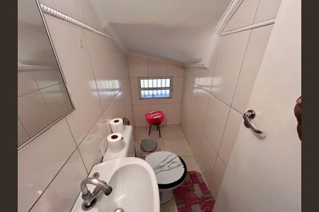 Casa à venda com 107m², 3 quartos e 2 vagas Casa à venda com 107m², 3 quartos e 2 vagasLavabo