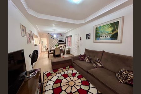 Casa à venda com 107m², 3 quartos e 2 vagas Casa à venda com 107m², 3 quartos e 2 vagasSala