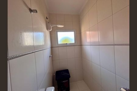 Casa à venda com 107m², 3 quartos e 2 vagas Casa à venda com 107m², 3 quartos e 2 vagasBanheiro Social