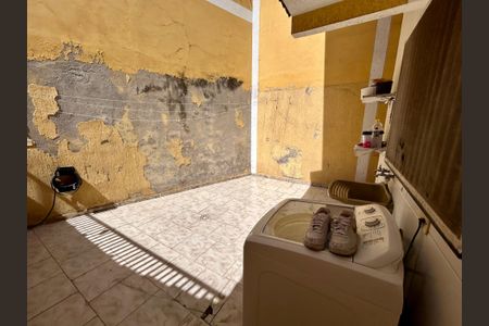 Casa à venda com 107m², 3 quartos e 2 vagas Casa à venda com 107m², 3 quartos e 2 vagasÁrea de Serviço