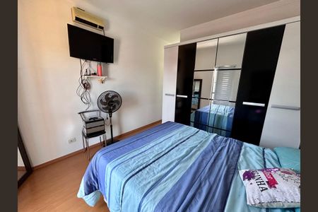 Casa à venda com 107m², 3 quartos e 2 vagas Casa à venda com 107m², 3 quartos e 2 vagasSuíte