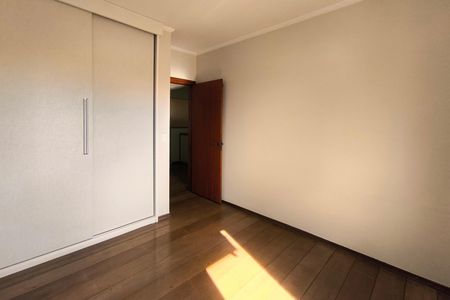 Casa de condomínio à venda com 357m², 4 quartos e 2 vagasQuarto 1