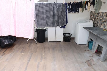 Casa para alugar com 70m², 2 quartos e sem vagaLavanderia