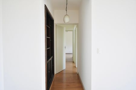 Apartamento para alugar com 85m², 3 quartos e 1 vaga Apartamento para alugar com 85m², 3 quartos e 1 vagaCorredor