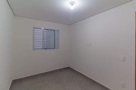 Quarto 1 de casa para alugar com 2 quartos, 70m² em Jardim Ana Rosa, São Paulo