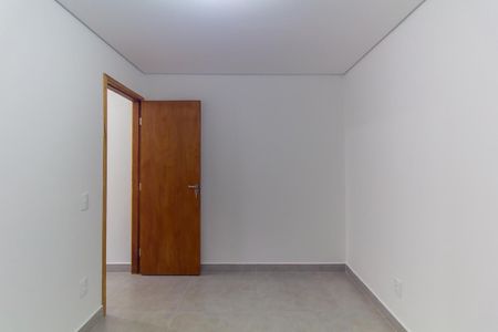 Quarto 1 de casa para alugar com 2 quartos, 70m² em Jardim Ana Rosa, São Paulo