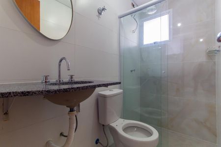 Casa para alugar com 70m², 2 quartos e 1 vaga Casa para alugar com 70m², 2 quartos e 1 vagaBanheiro