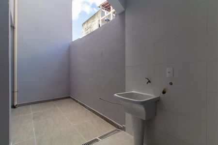 Casa para alugar com 70m², 2 quartos e 1 vaga Casa para alugar com 70m², 2 quartos e 1 vagaÁrea de Serviço