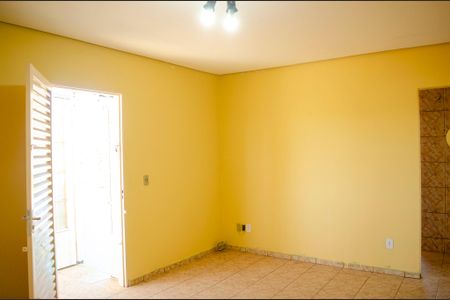 Sala de casa para alugar com 2 quartos, 70m² em Setor Sul, Goiânia