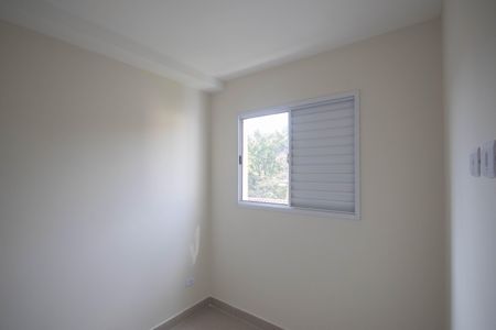 Quarto 2 de apartamento para alugar com 2 quartos, 37m² em Vila Mazzei, São Paulo