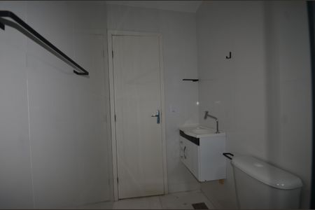 Apartamento para alugar com 60m², 2 quartos e sem vagaBanheiro Social 2