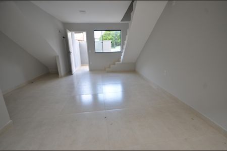 Sala de apartamento para alugar com 2 quartos, 60m² em Campo Grande, Rio de Janeiro