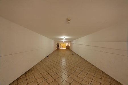 Casa à venda com 222m², 3 quartos e 6 vagas Casa à venda com 222m², 3 quartos e 6 vagasGaragem