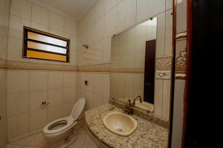 Casa à venda com 222m², 3 quartos e 6 vagas Casa à venda com 222m², 3 quartos e 6 vagasLavabo