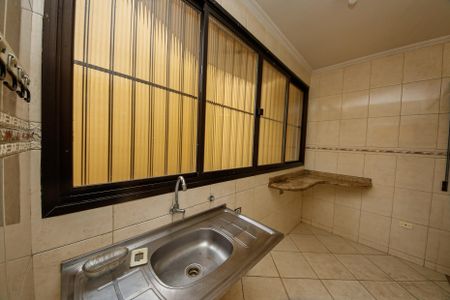 Casa à venda com 222m², 3 quartos e 6 vagas Casa à venda com 222m², 3 quartos e 6 vagasCozinha 2