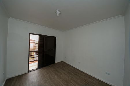 Casa à venda com 222m², 3 quartos e 6 vagas Casa à venda com 222m², 3 quartos e 6 vagasQuarto 2