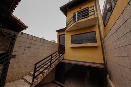 Casa à venda com 222m², 3 quartos e 6 vagas Casa à venda com 222m², 3 quartos e 6 vagasÁrea Externa