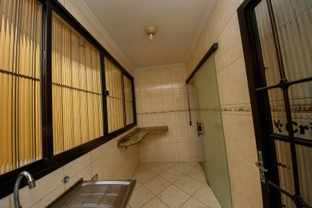 Casa à venda com 222m², 3 quartos e 6 vagas Casa à venda com 222m², 3 quartos e 6 vagasCozinha 2