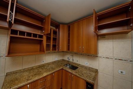 Casa à venda com 222m², 3 quartos e 6 vagas Casa à venda com 222m², 3 quartos e 6 vagasCozinha