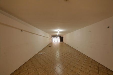 Casa à venda com 222m², 3 quartos e 6 vagas Casa à venda com 222m², 3 quartos e 6 vagasGaragem