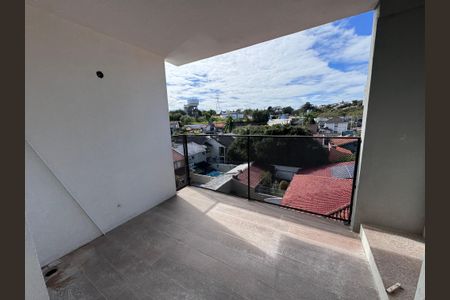 Apartamento para alugar com 93m², 2 quartos e 1 vagaSacada