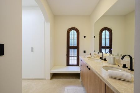 Casa à venda com 399m², 4 quartos e 3 vagasBanheiro