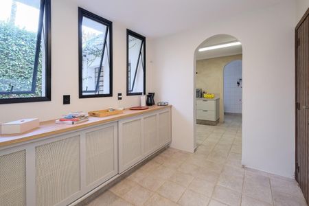 Casa à venda com 399m², 4 quartos e 3 vagasCorredor