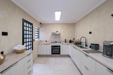 Casa à venda com 399m², 4 quartos e 3 vagasCozinha