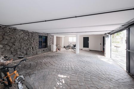 Casa à venda com 399m², 4 quartos e 3 vagasGaragem