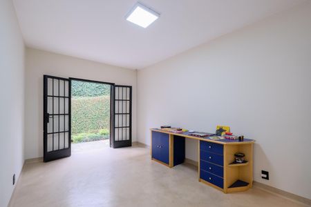 Casa à venda com 399m², 4 quartos e 3 vagasDepósito / Sótão