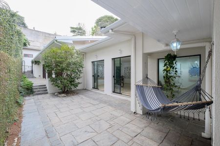 Casa à venda com 399m², 4 quartos e 3 vagasPátio