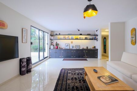 Casa à venda com 399m², 4 quartos e 3 vagasSala