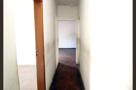 Corredor de apartamento à venda com 3 quartos, 60m² em Irajá, Rio de Janeiro