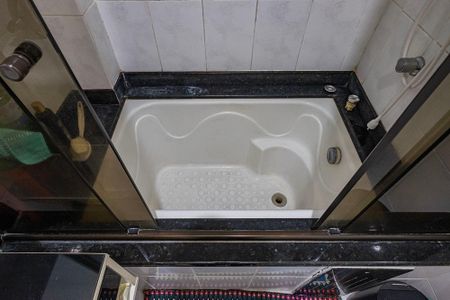 Banheiro de apartamento à venda com 1 quarto, 50m² em Pinheiros, São Paulo