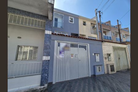Casa à venda com 116m², 3 quartos e 3 vagas Casa à venda com 116m², 3 quartos e 3 vagasFachada