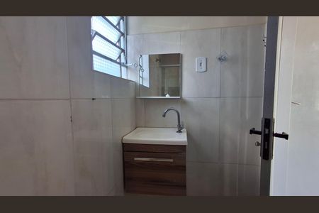 Casa à venda com 132m², 3 quartos e 3 vagas Casa à venda com 132m², 3 quartos e 3 vagasCasa 2 Banheiro