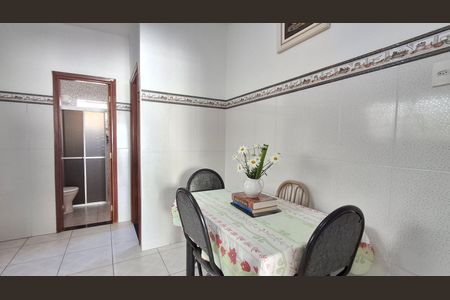 Casa à venda com 132m², 3 quartos e 3 vagas Casa à venda com 132m², 3 quartos e 3 vagasCopa