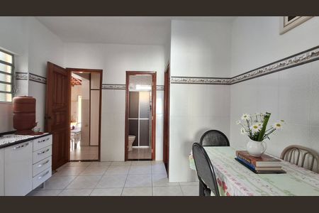 Casa à venda com 132m², 3 quartos e 3 vagas Casa à venda com 132m², 3 quartos e 3 vagasCopa