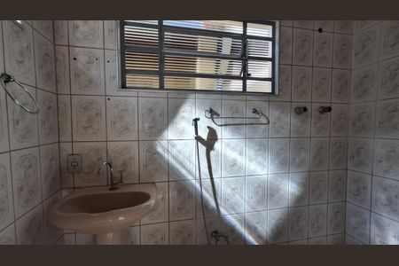 Casa à venda com 132m², 3 quartos e 3 vagas Casa à venda com 132m², 3 quartos e 3 vagasBanheiro de Serviço