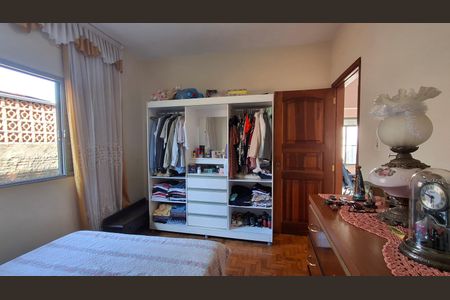 Casa à venda com 132m², 3 quartos e 3 vagas Casa à venda com 132m², 3 quartos e 3 vagasQuarto 2