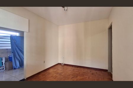 Casa à venda com 132m², 3 quartos e 3 vagas Casa à venda com 132m², 3 quartos e 3 vagasCasa 2