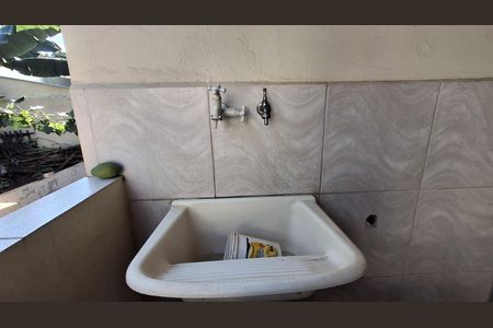 Casa à venda com 132m², 3 quartos e 3 vagas Casa à venda com 132m², 3 quartos e 3 vagasÁrea de Serviço