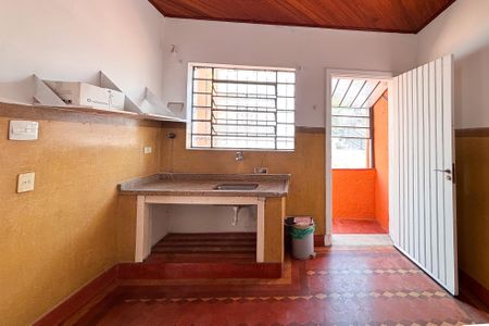 Casa à venda com 220m², 2 quartos e 1 vagaCozinha 