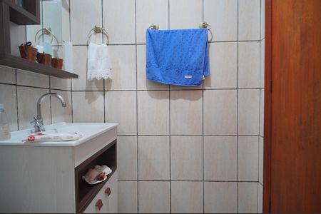 Casa à venda com 300m², 4 quartos e 3 vagasBanheiro 2