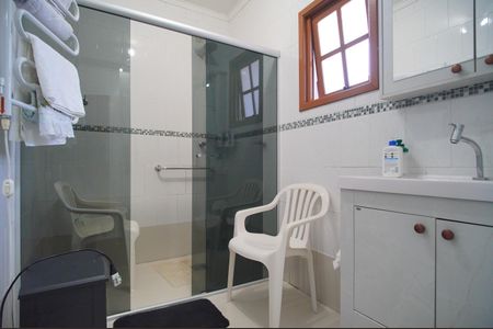 Casa à venda com 300m², 4 quartos e 3 vagasBanheiro 1