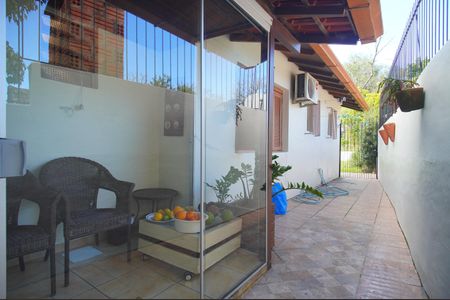 Casa à venda com 300m², 4 quartos e 3 vagasCorredor