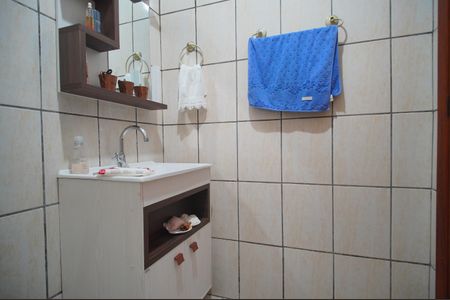 Casa à venda com 300m², 4 quartos e 3 vagasBanheiro 2